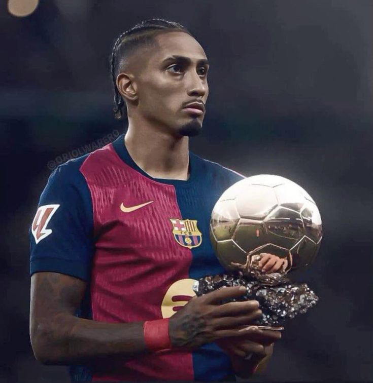 رسميًا: برشلونة يتوصل إلى اتفاق لتجديد عقد رافينيا حتى عام 2029