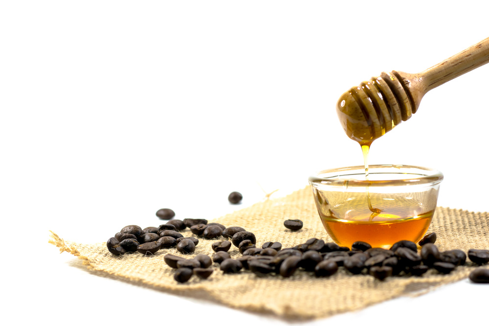 نصائح ومحاذير عند استخدام ماسك العسل والقهوة للهالات السوداء