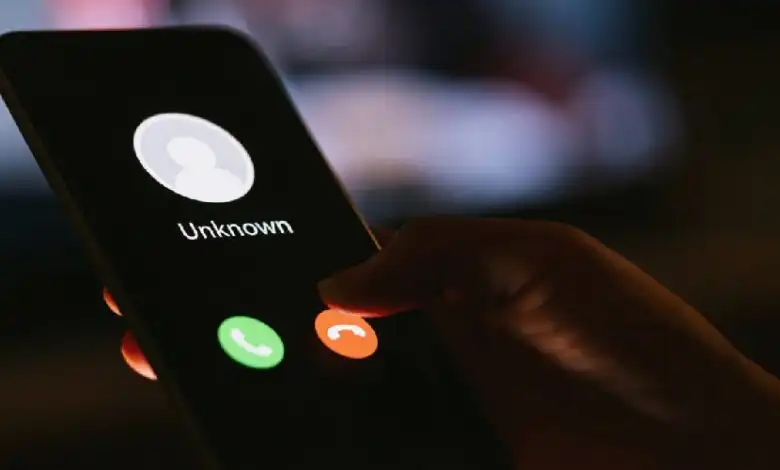 كيف يمكنني معرفة آخر رقم حاول الاتصال بي من فودافون في عام 2025؟