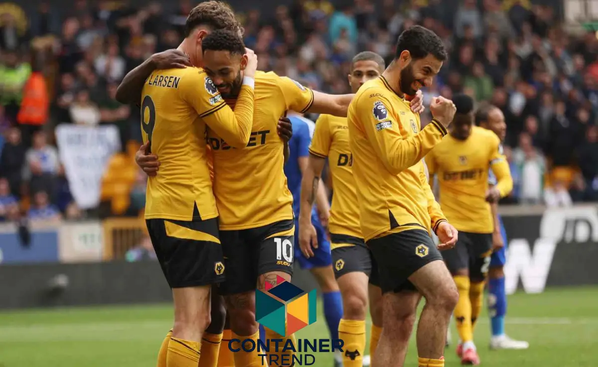 مانشستر سيتي يقترب من ضم الجزائري ريان آيت نوري
