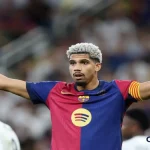 أراوخو يحسم مصيره مع برشلونة بعد انتهاء نافذة الشرط الجزائي المؤقت