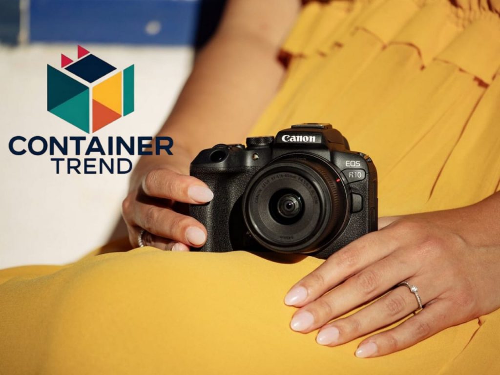 كاميرا Canon EOS R10 خيار مثالي للمبتدئين ضمن أفضل أنواع كاميرات التصوير لعام 2025