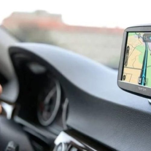 توقف أجهزة GPS في السيارات